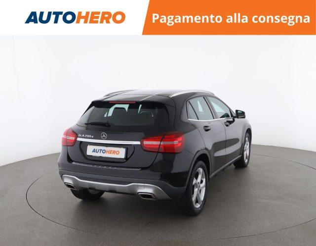 MERCEDES-BENZ GLA 200 d Automatic Sport