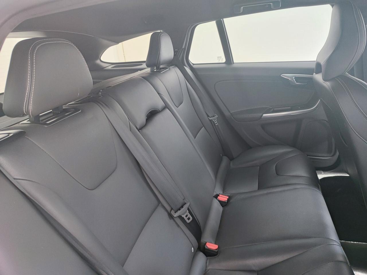 Volvo V60 D2