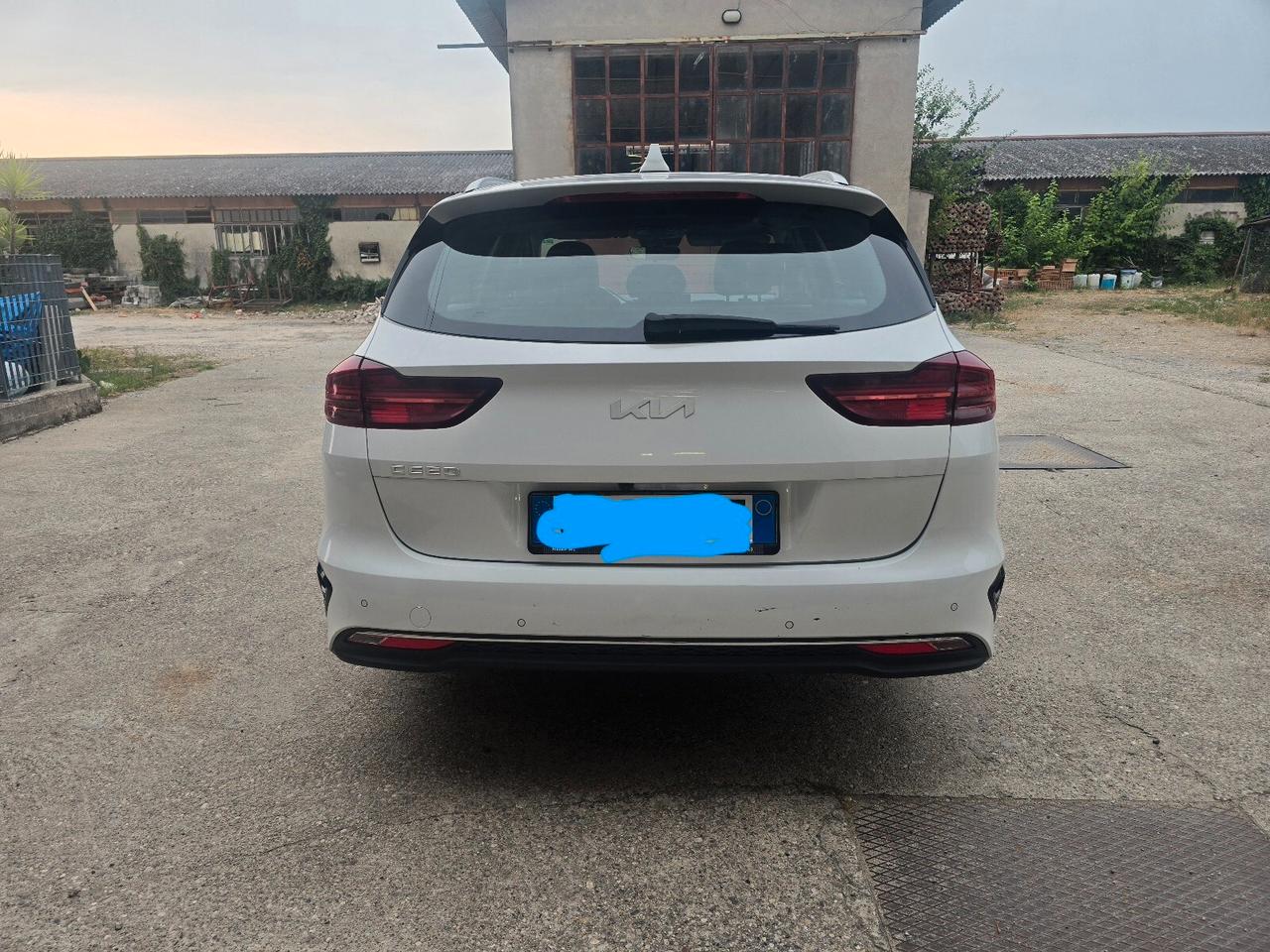 Kia Ceed Sportswagon 1.6 CRDi 136 CV MHEV DCT SW Business