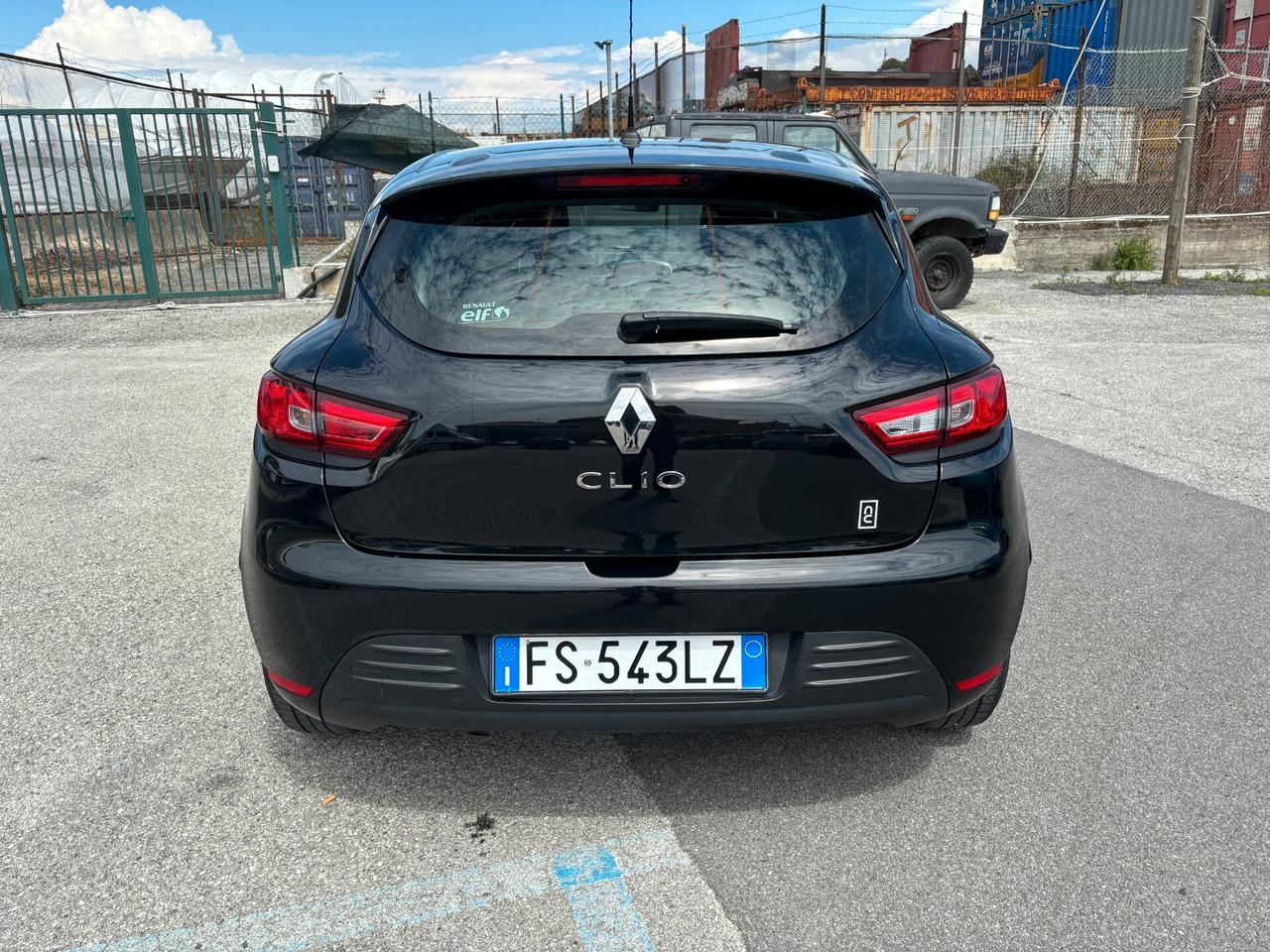 Renault Clio TCe 12V 75 CV 5 porte Duel OK NEOPATENTATI