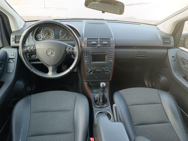 MERCEDES-BENZ A 150 BlueEFFICIENCY Coupé Elegance