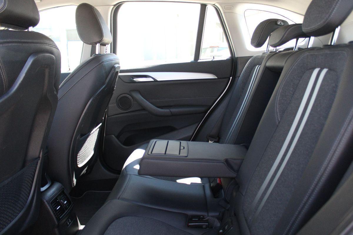 BMW - X1 - xDrive18d Business