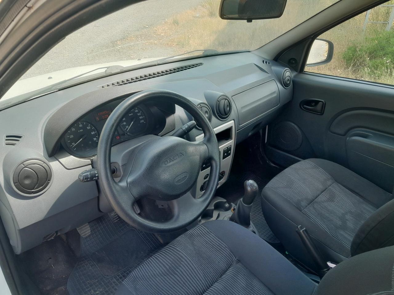 Dacia Logan 1.5 dCi pikap by renault