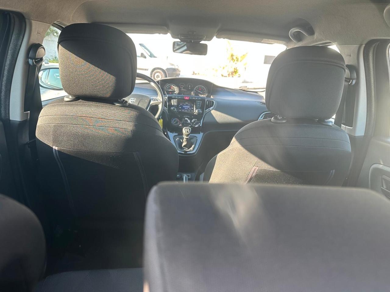 Lancia Ypsilon 1.2 69 CV 5 porte Gold