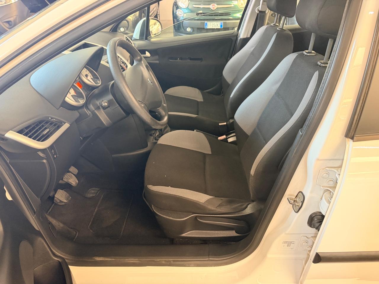 Peugeot 207 1.4 8V 75CV SW Active