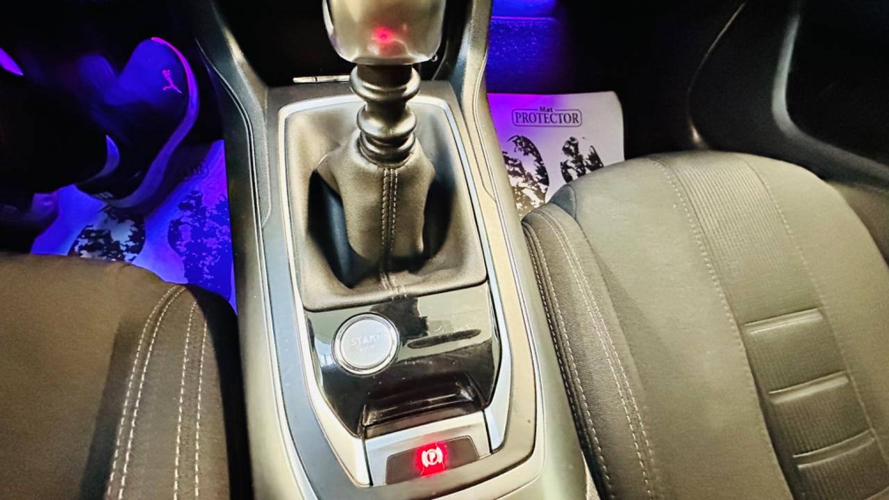 Peugeot 308 1.6 e-HDi 115 CV . GT Line.anche per neopatentati