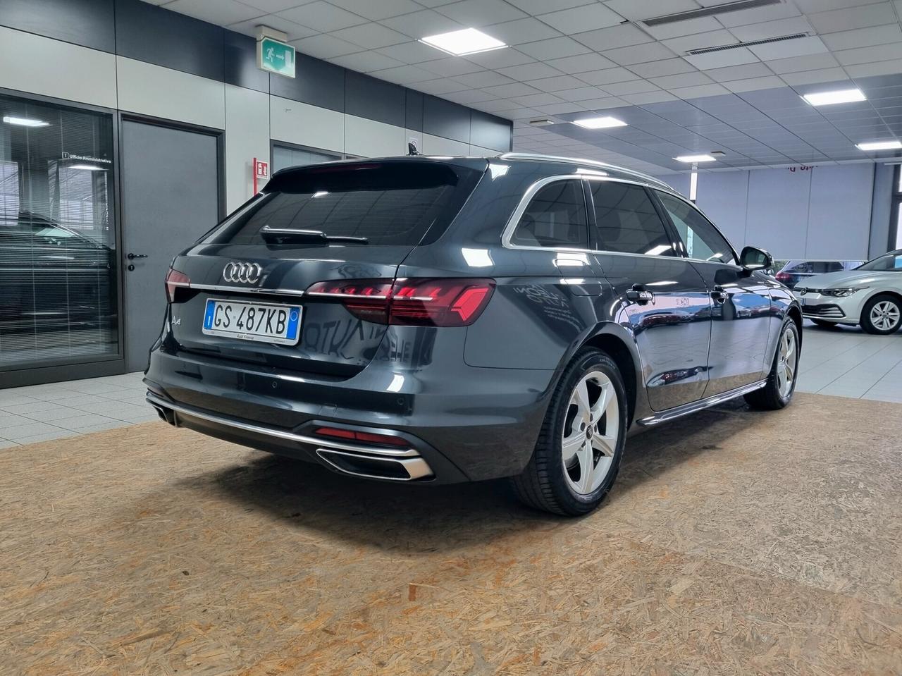 AUDI A4 AVANT 2.0 TDI 136 CV S tronic BUSINESS ADVANCED