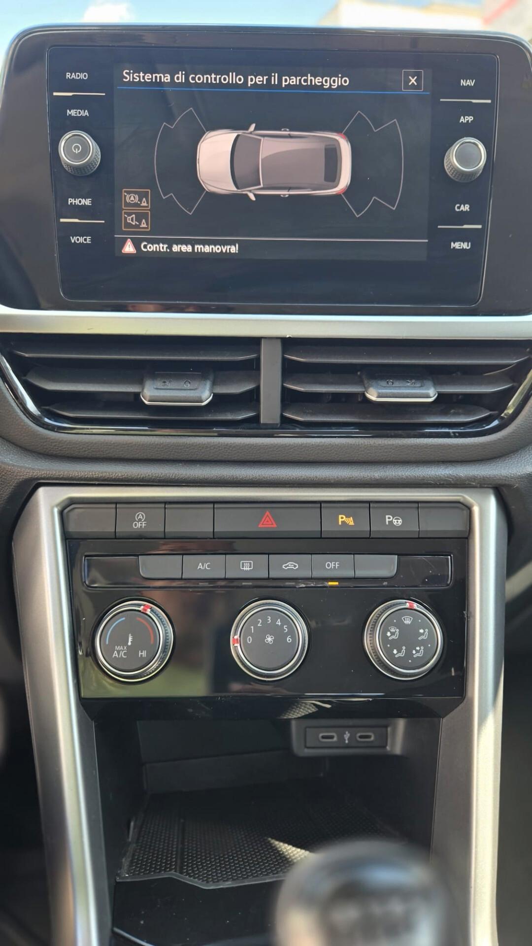 Volkswagen T-Roc 1.0 tsi Life 110CV Uff Italy Led USB Lega Cockpit