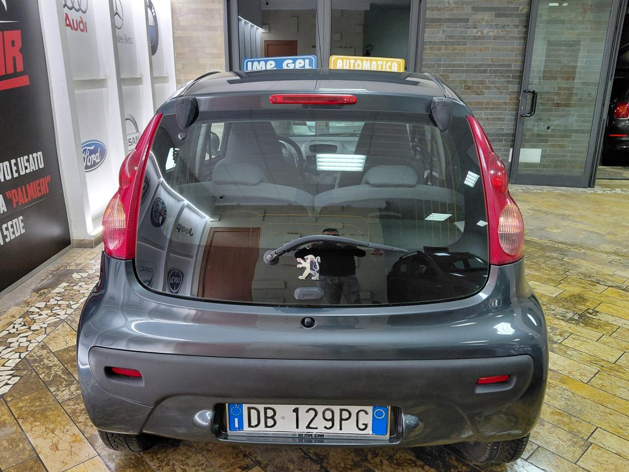 Peugeot 107 1.0 68CV 5p. Cambio automatico
