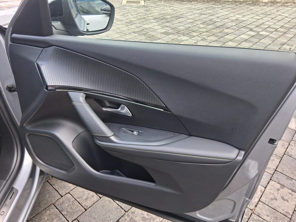 PEUGEOT 2008 PureTech 130 S&S EAT8 GT PROMO ESTATE
