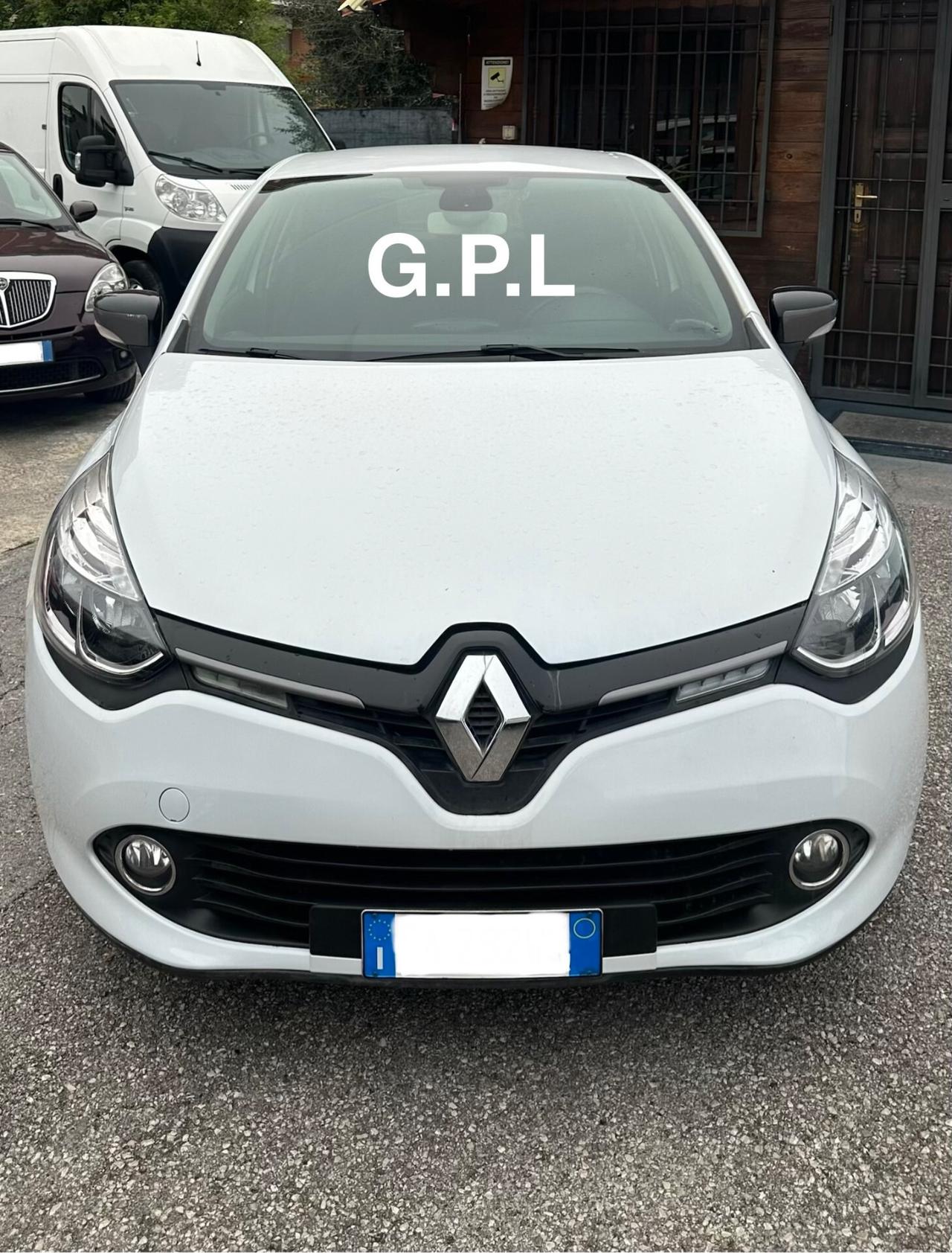 Renault Clio 1.2 75CV GPL led cerchi in lega ma i sensori di parcheggio