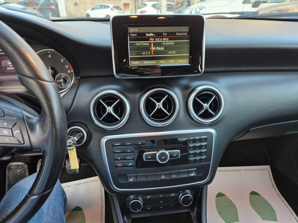 Mercedes A 180 d business 110cv