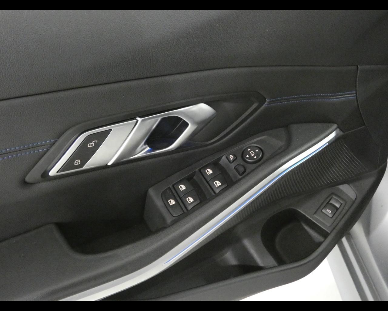 BMW Serie 3(G20/1-80/1) - 320d 48V xDrive Touring Msport