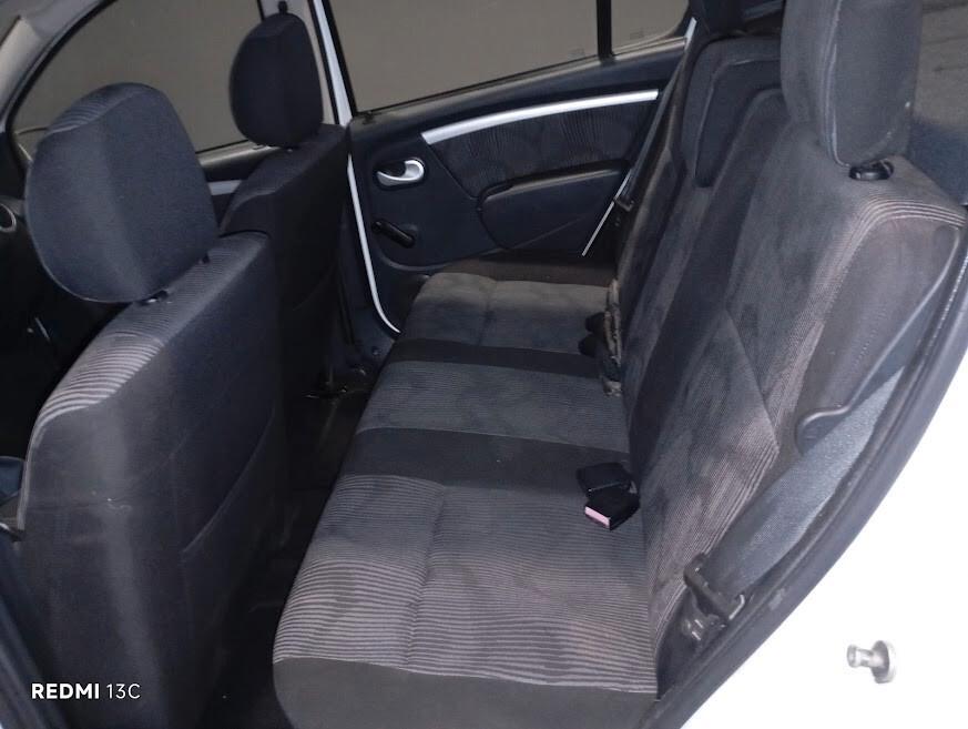 Dacia Sandero del 2010 GPL FINO AL 2031