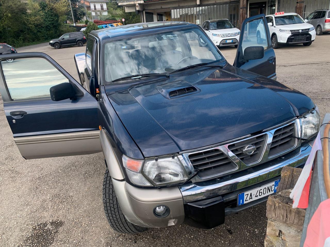 Nissan Patrol GR luxury full optional-automatico 3000 cc-unico proprietario-230000 km-non ha fatto fuoristrada