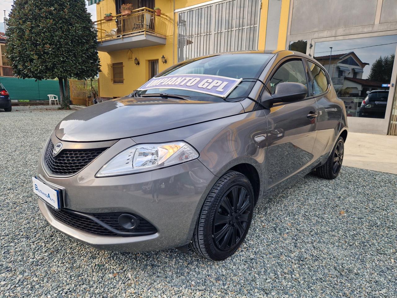 Lancia Ypsilon Ecochic 1.2 69 CV 5 porte euro6