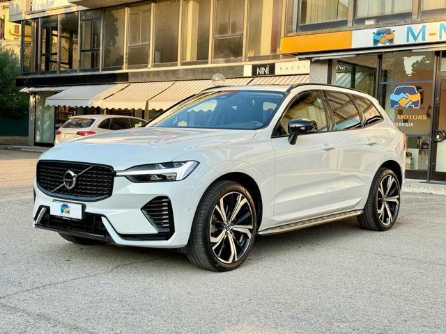VOLVO XC60 B4 (d) AWD automatico Ultimate Dark