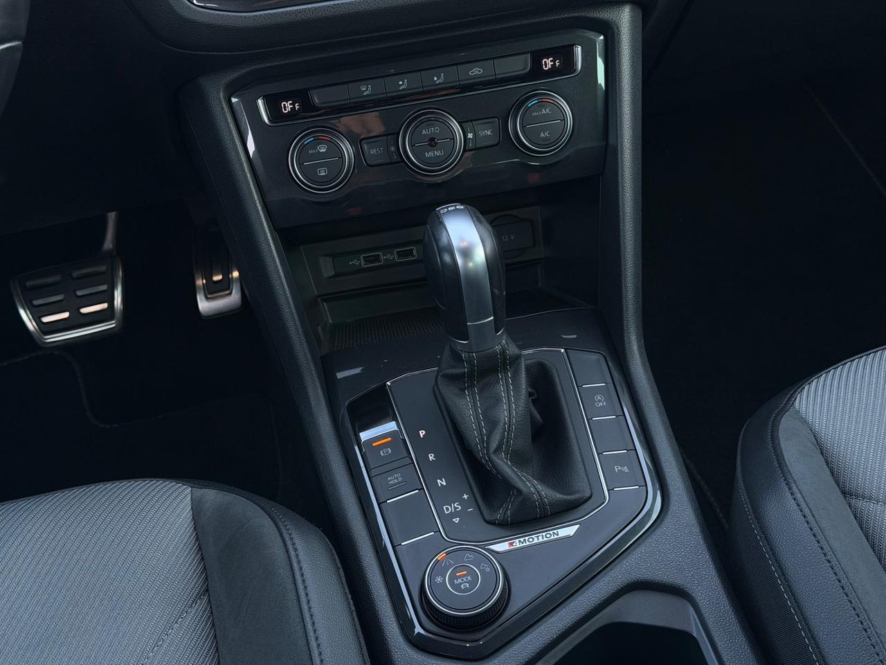 Volkswagen Tiguan 2.0 TDI 150cv DSG 4MOTION R-Line
