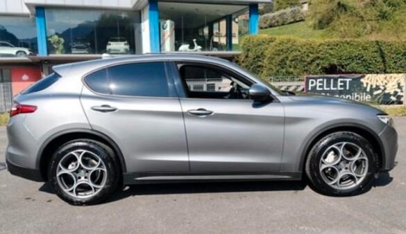 Alfa Romeo Stelvio 2.2 Turbodiesel 160 CV AT8 RWD