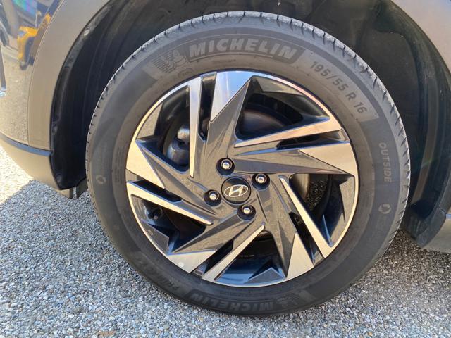 HYUNDAI Bayon 1.2 MPI MT Exclusive