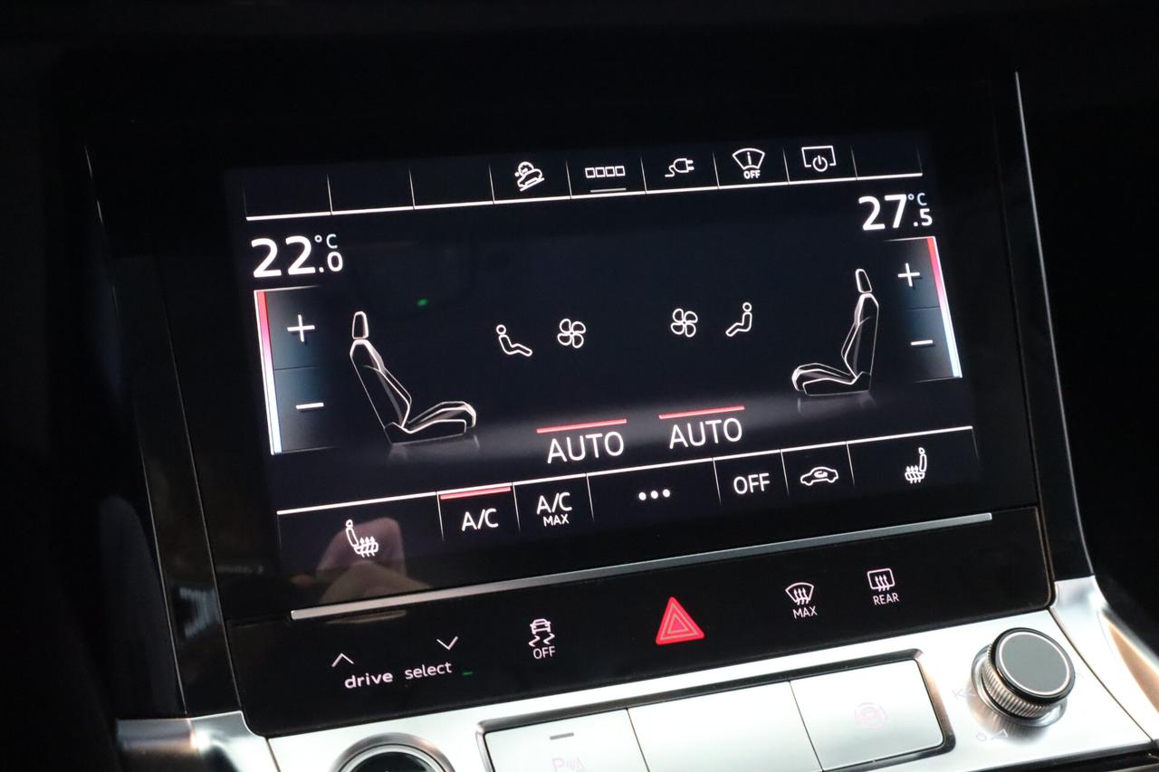 E Tron 55 408CV S-LINE QUATTRO HUD 360° MATRIX 21"