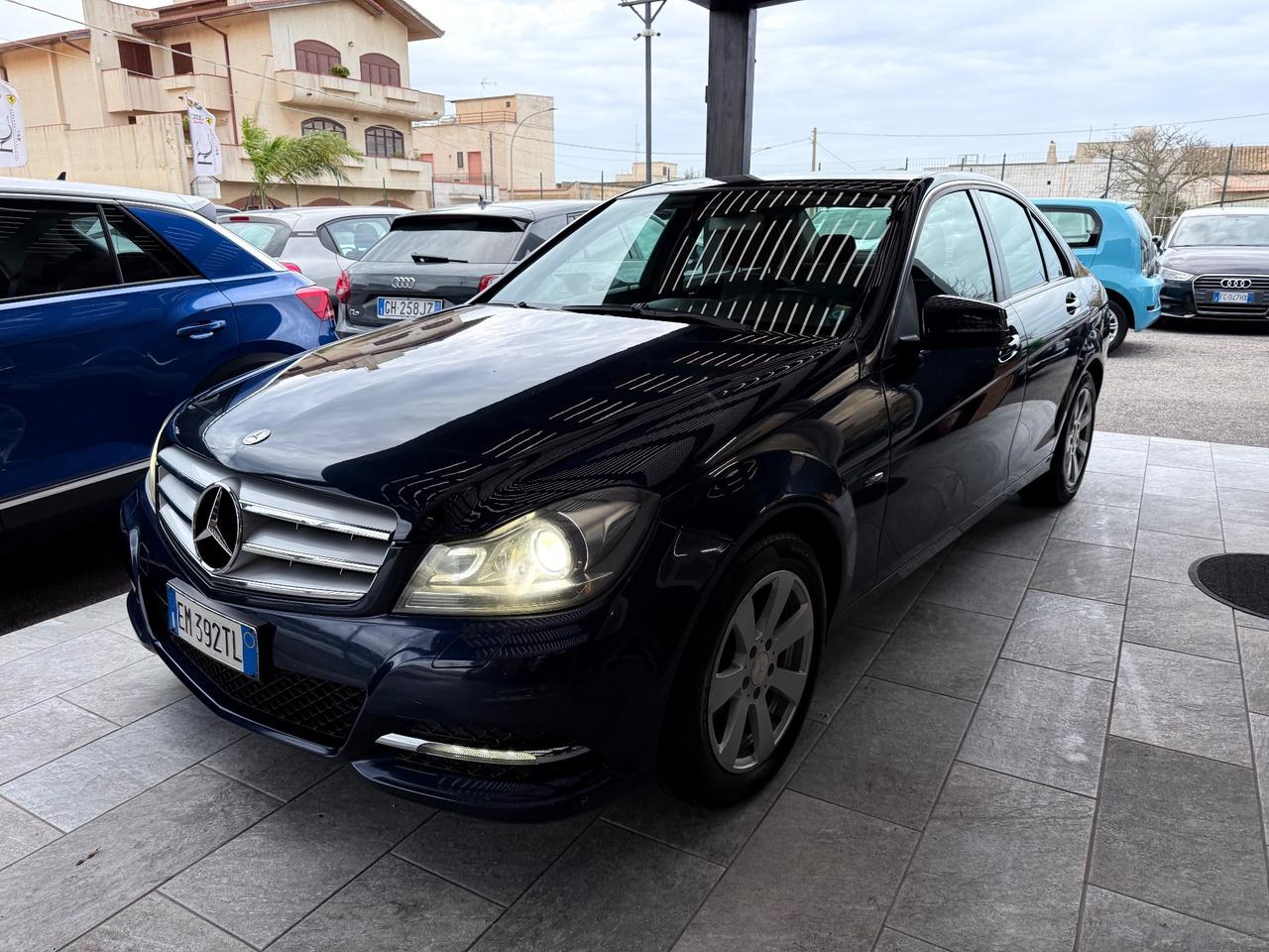Mercedes-benz C 220 CDI BlueEFFICIENCY Avantgarde
