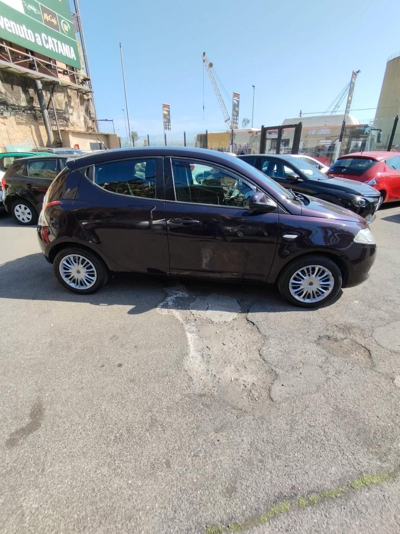 Lancia Ypsilon 1.2 69 CV 5 porte GPL Ecochic Gold