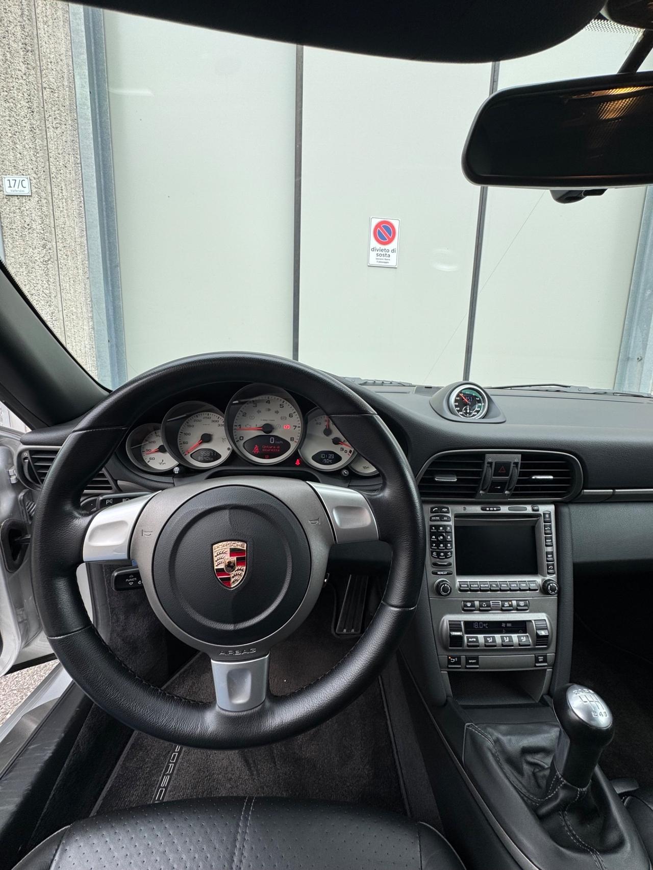 Porsche 911 997 Carrera Coupé sport chrono