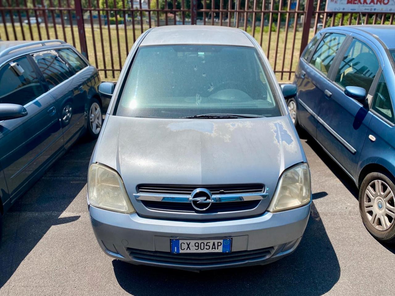 2 Lancia Ypsilon -Fiat idea - Opel meriva - IN BLOCCO
