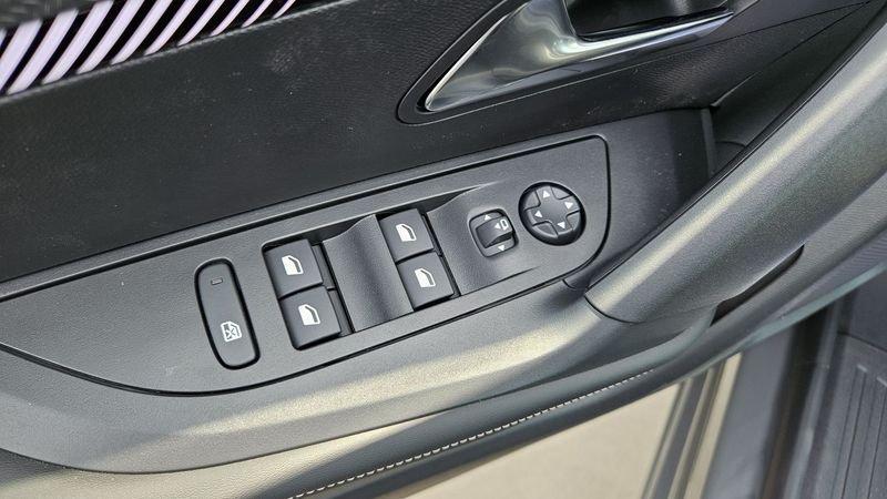 Peugeot 2008 PureTech 130 S&S EAT8 Allure con FIDELITY FREE