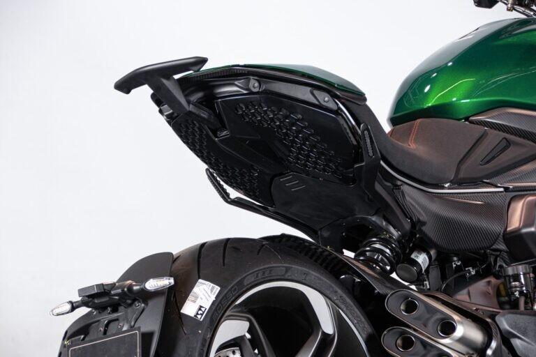 2024 DUCATI DIAVEL V4 BENTLEY - RDS01403