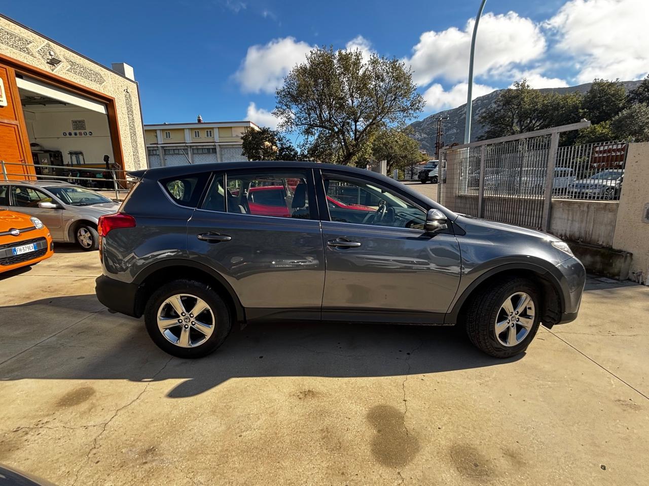 Toyota RAV 4 RAV4 2.0 D-4D 2WD