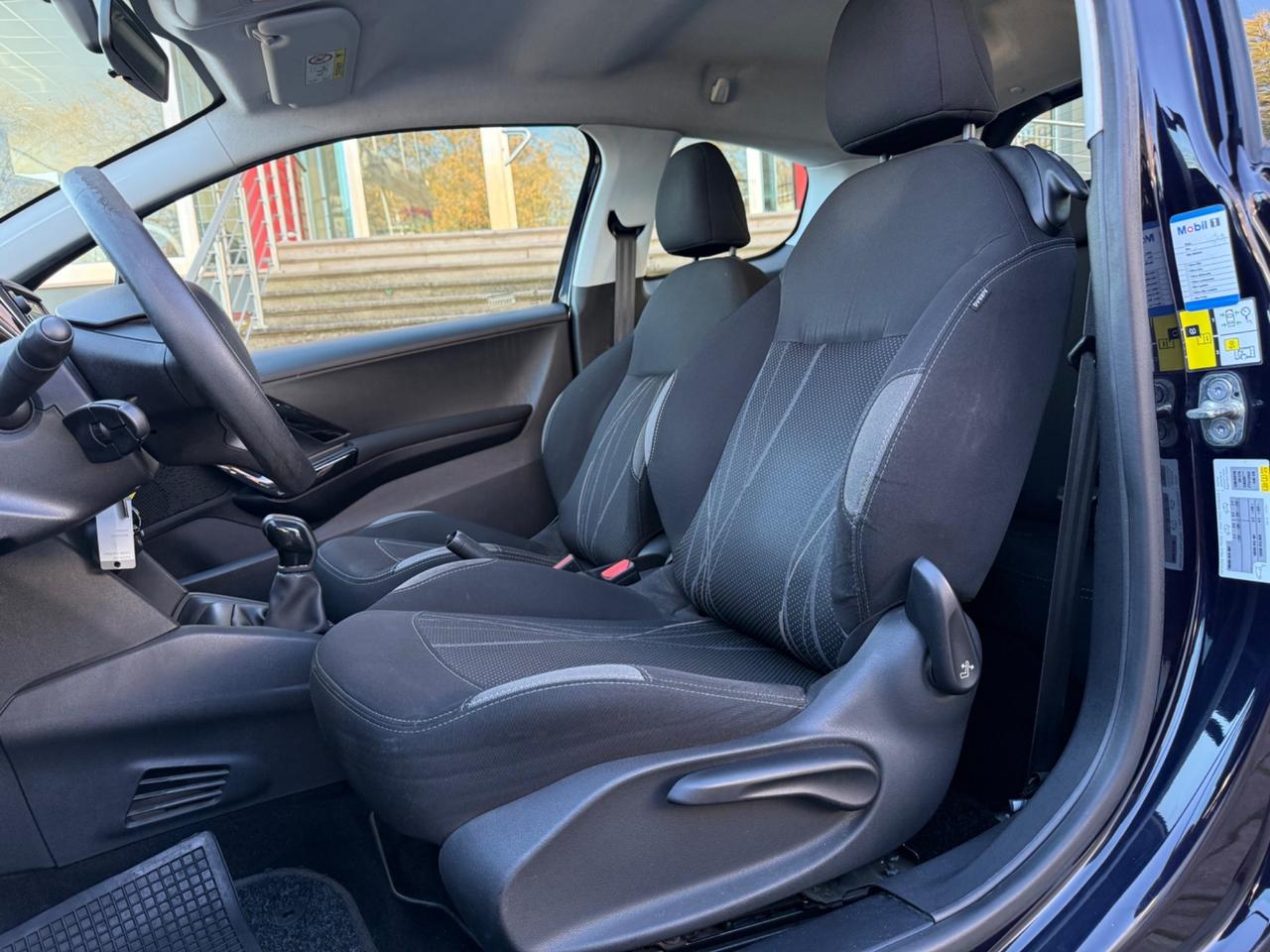 Peugeot 208 1.4 HDi 68 CV 3 porte Allure