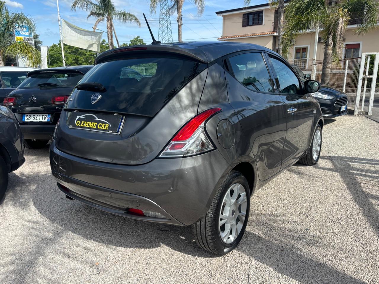 LANCIA YPSILON 1.2 GPL DI SERIE FULL OPT