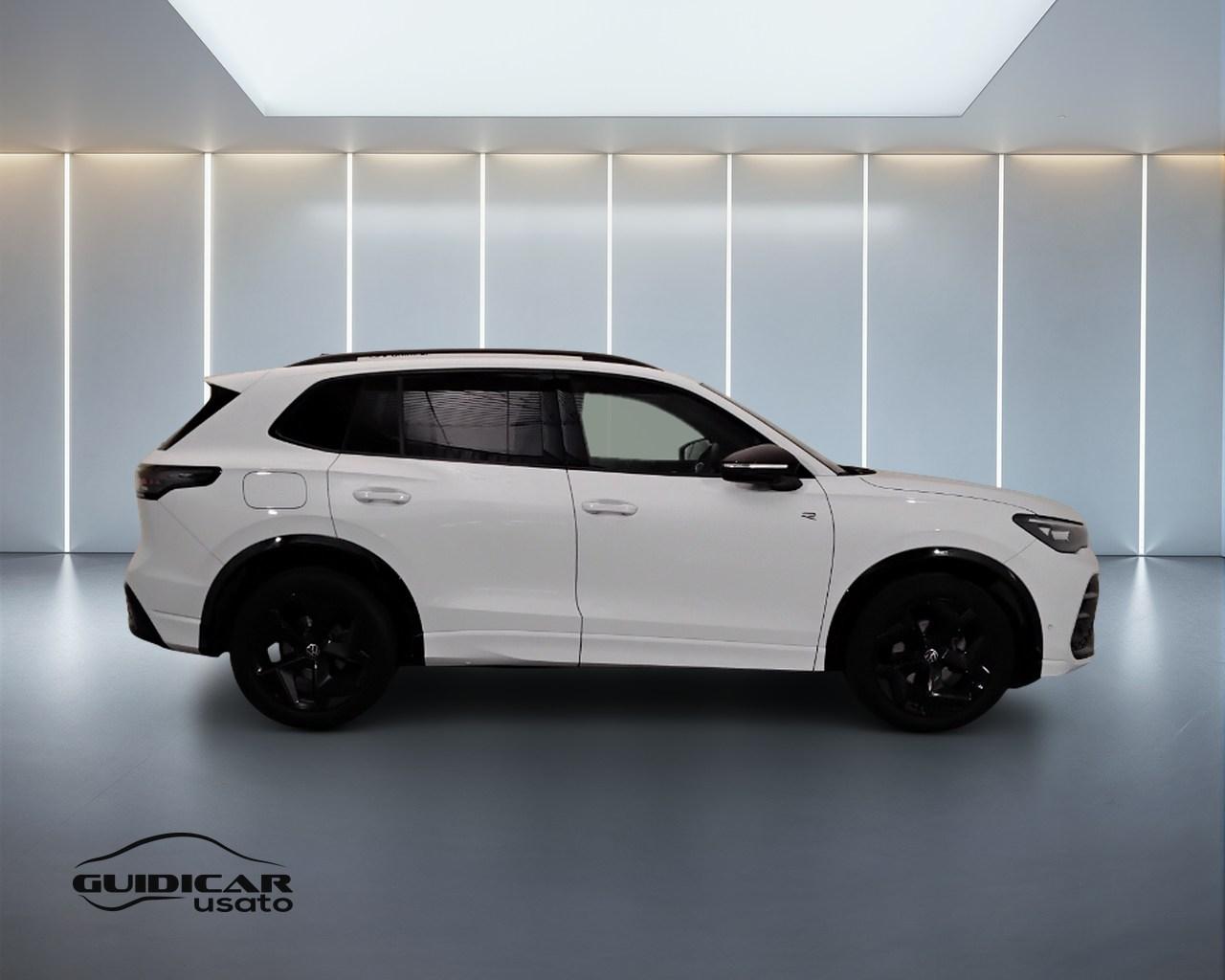 VOLKSWAGEN Tiguan III 2024 - Tiguan 1.5 etsi R-Line 150cv dsg