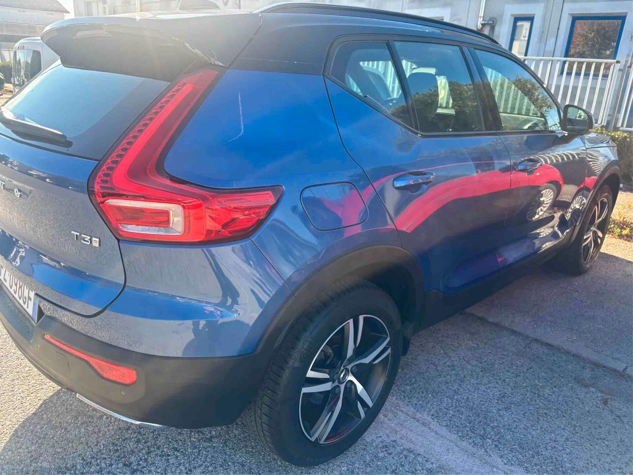 Volvo XC40 T3 R-design