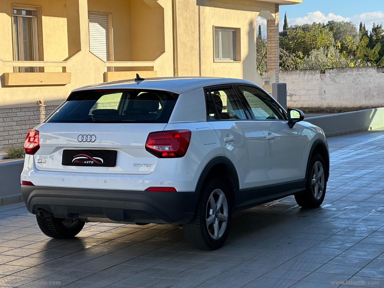 AUDI Q2 30 TDI Business