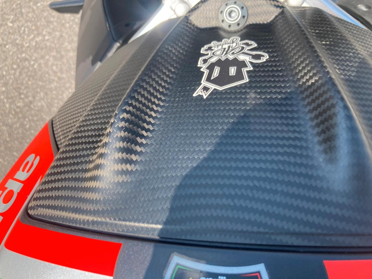 Aprilia Tuono V4 1100 factory accessoriata sospensioni elettroniche