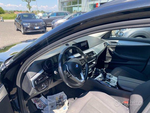 BMW 520 d 48V xDrive Touring Business