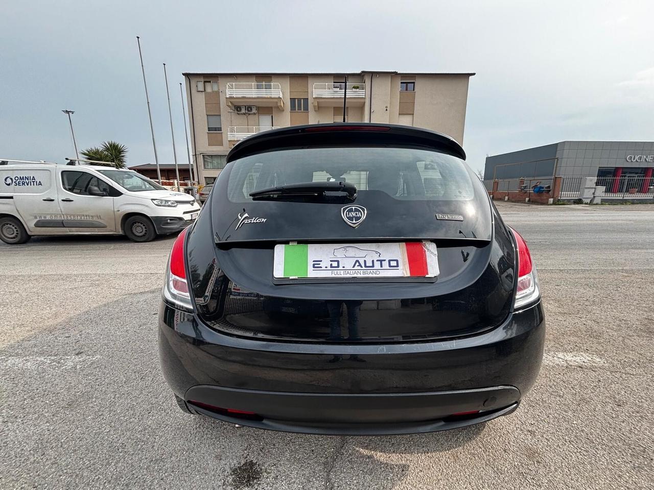 Lancia Ypsilon 1.0 FireFly 5 porte S&S Hybrid Gold