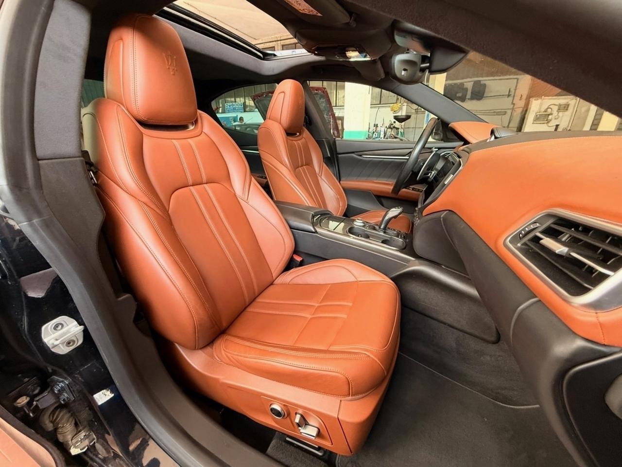Maserati Ghibli L4 330 CV MHEV Granlusso