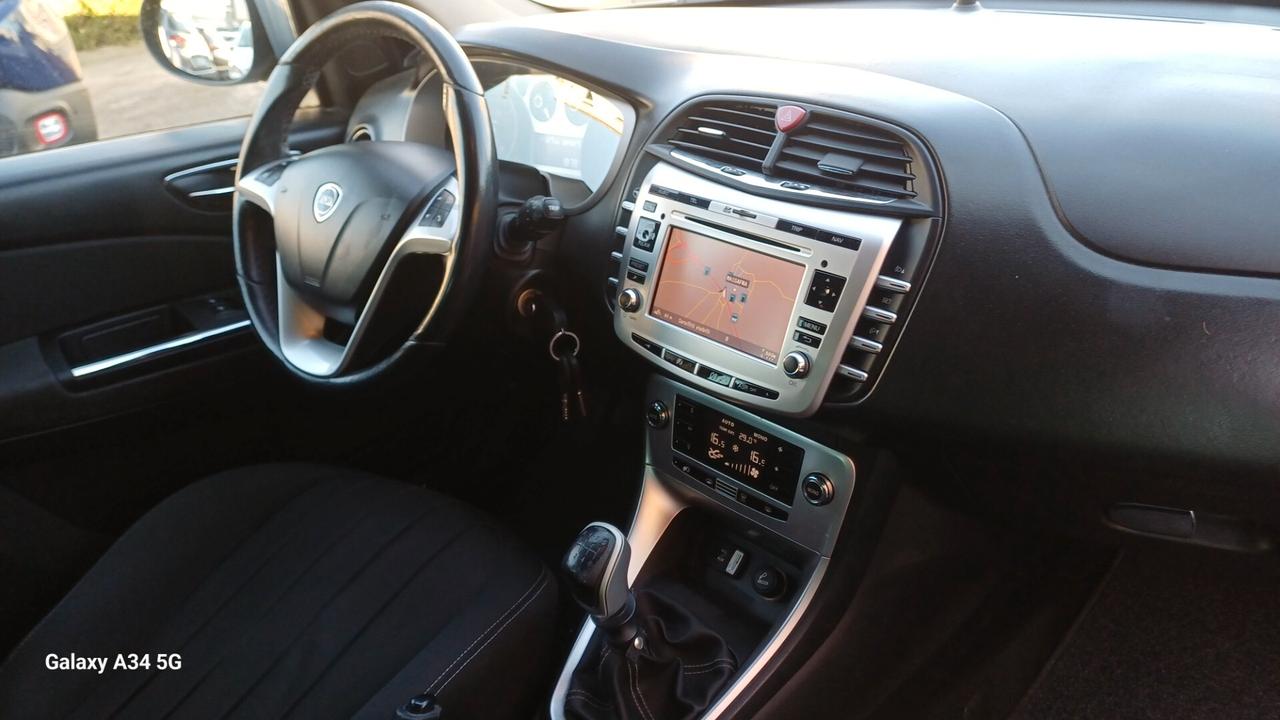 Lancia Delta 1.6 MJT DPF Gold 2012