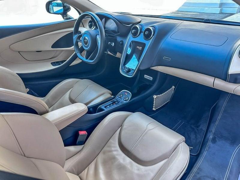 McLaren 540C Coupé - McLaren Milano