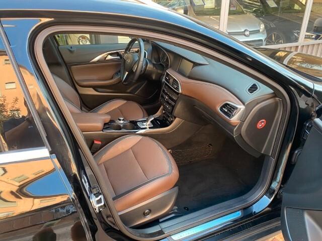 Infiniti QX30 2.2 diesel DCT 4x4 Premium Tech