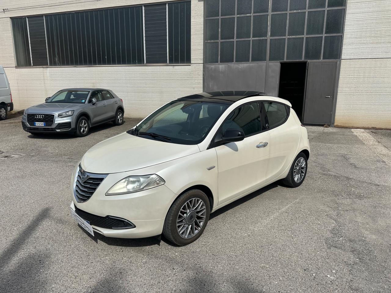 Lancia Ypsilon 1.2 GPL Possibile Finanziamento