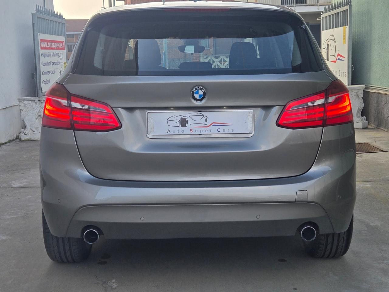 BMW 220i Active Tourer Advantage