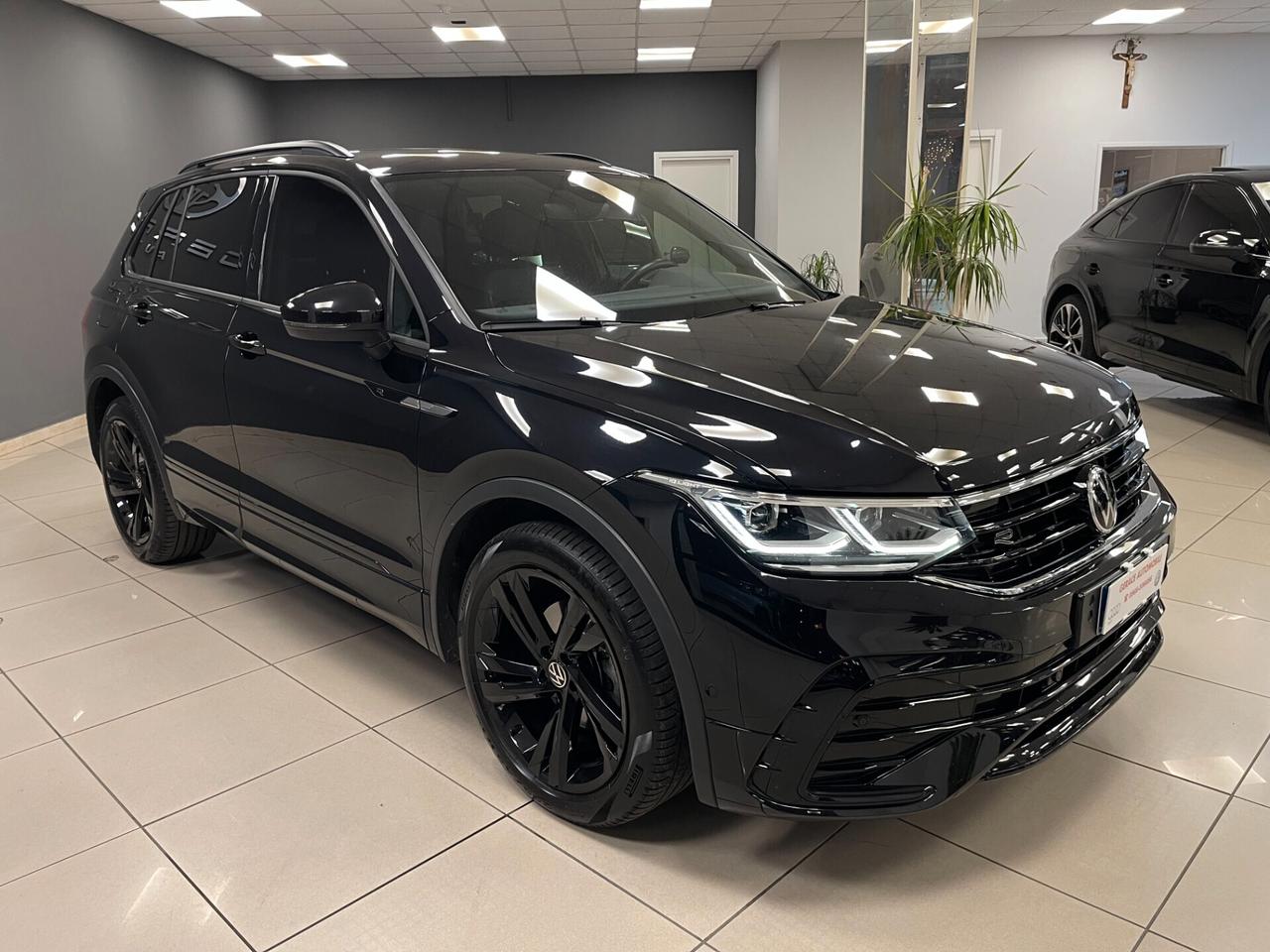 Volkswagen Tiguan 2.0 TDI 150cv DSG R-Line