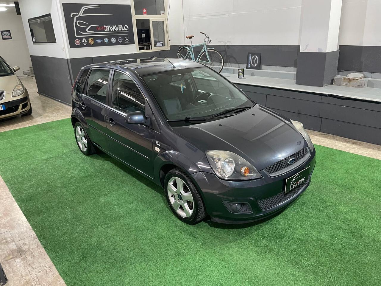 Ford Fiesta 1.4 TDCi 5p. Ghia