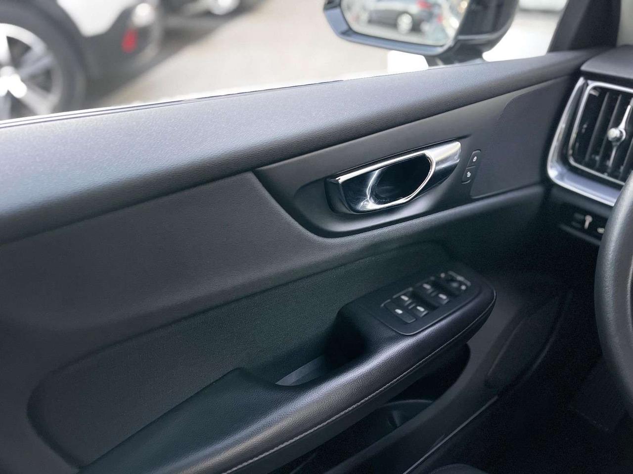 Volvo V60 2.0 AWD Plug-in-Hybrid 253CV E6 - 2021