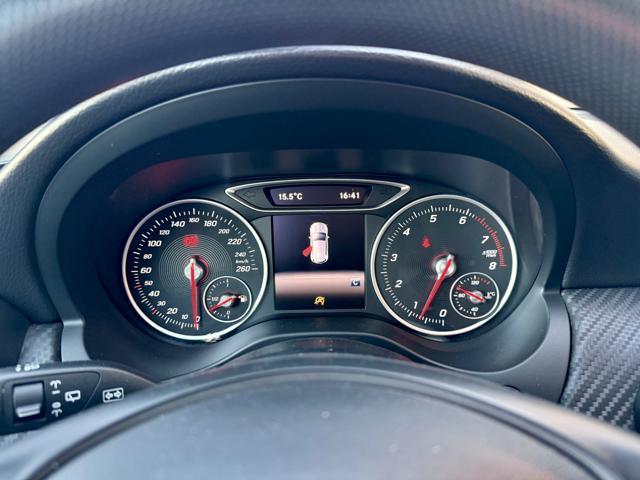 MERCEDES-BENZ GLA 180 PACK NIGHT+NAVI+FULL LED+R.CAM+PORT.ELETTRICO